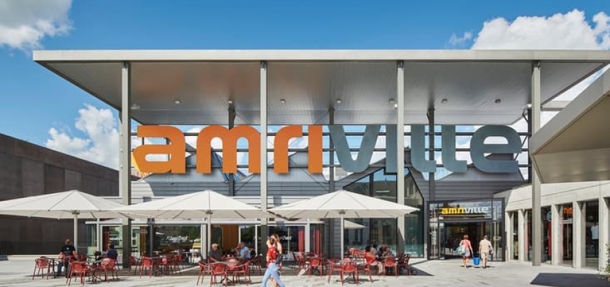 Amriville shopping center, redesign of facade and entrance area 
